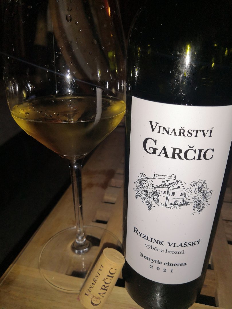 Fľaša vína Ryzlink vlašský Botrytis cinerea 2021, výber z hrozna (polosuché)