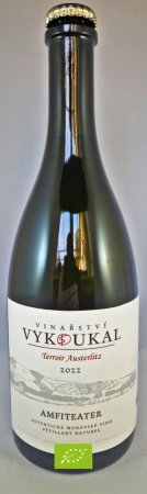Fľaša vína Amfiteatr 2023, zemské víno - perlivé (brut nature)