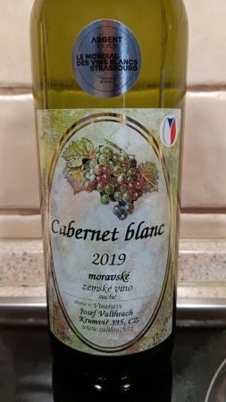 Fľaša vína Cabernet blanc 2019, moravské zemské víno (suché)