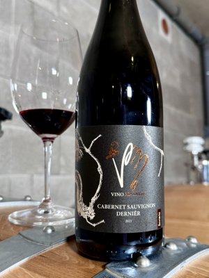 Fľaša vína Cabernet Sauvignon Derniér Iconic 2021, výber z hrozna (suché)