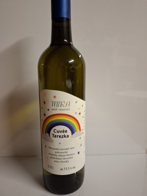 Fľaša vína Cuveé Terezka 2023, moravské zemské víno (polosuché)