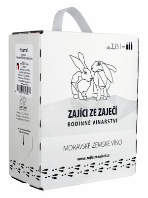 Fľaša vína Hibernal, moravské zemské víno (polosuché)