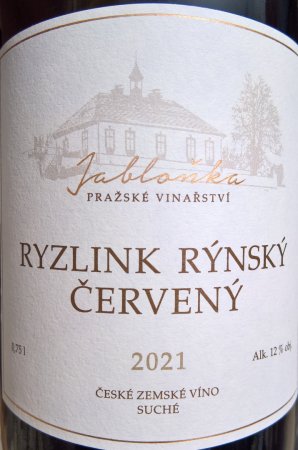 Fľaša vína Ryzlink rýnský červený 2021, zemské víno (suché)