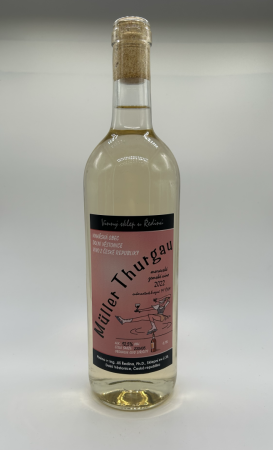Fľaša vína Müller Thurgau 2022, zemské víno (polosuché)