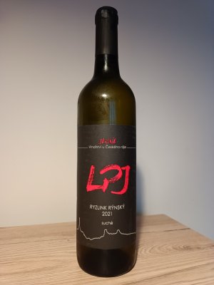 Fľaša vína Ryzlink rýnský 2021, zemské víno (suché)