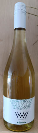 Fľaša vína Müller Thurgau frizzante 2021, zemské víno (suché)