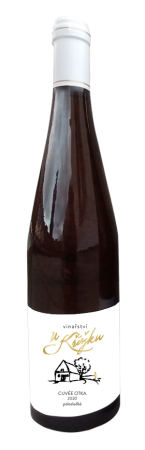 Fľaša vína cuvée Otka 2023, moravské zemské víno (polosladké)