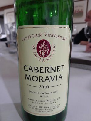 Fľaša vína Cabernet Moravia 2010, pozdný sber (suché)