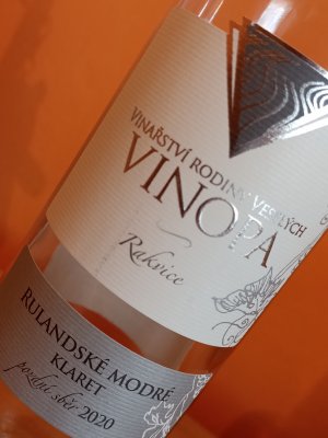 Fľaša vína Rulandské modré klaret 2020, pozdný sber (suché)