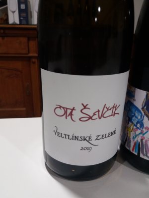 Fľaša vína Veltlínské zelené 2019, zemské víno (suché)