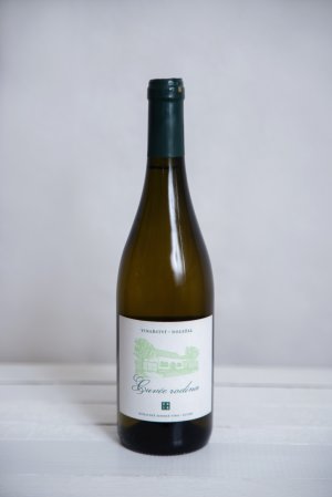 Fľaša vína Cuvée Rodina 2018, zemské víno (suché)