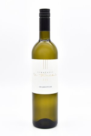 Fľaša vína Chardonnay 2019, zemské víno (polosuché)