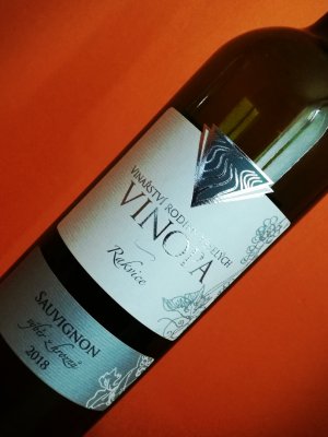 Fľaša vína Sauvignon 2018, výber z hrozna (polosuché)