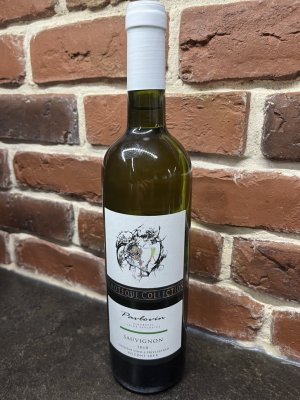 Fľaša vína Sauvignon 2018, pozdný sber (polosladké)