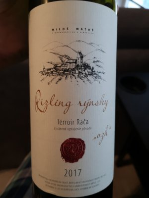 Fľaša vína Ryzlink rýnský 2017, výber z hrozna (polosuché)