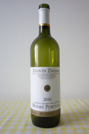 Fľaša vína Modrý Portugal 2016, akostné víno (suché)
