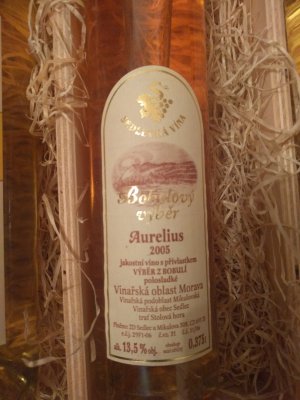 Fľaša vína Aurelius 2005, bobuľový výber (polosladké)