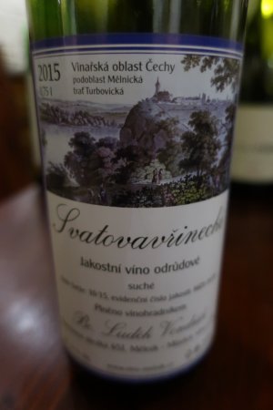 Fľaša vína Svatovavřinecké 2015, akostné víno