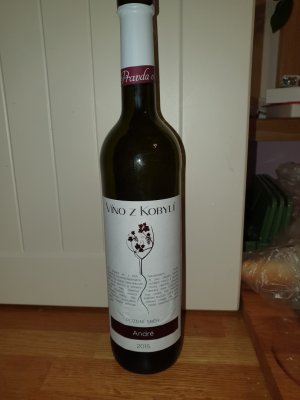 Fľaša vína André 2015, pozdný sber
