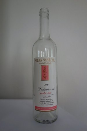 Fľaša vína Frankovka rosé 2016, pozdný sber (polosuché)