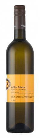 Fľaša vína Muškát Ottonel 2016, kabinetné víno (polosladké)