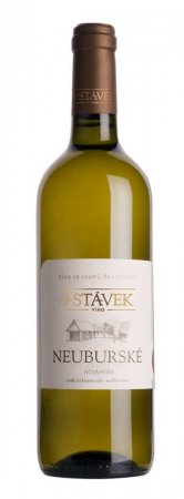 Fľaša vína Neuburské 2014, zemské víno (suché)
