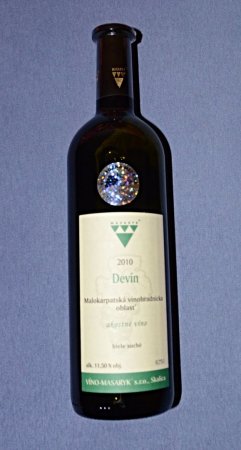 Fľaša vína Děvín 2010, akostné víno (suché)