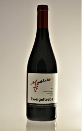 Fľaša vína Zweigeltrebe 2015, pozdný sber (suché)