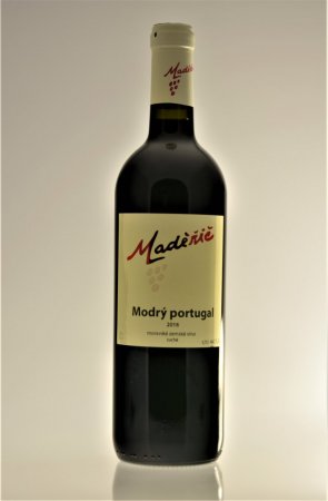 Fľaša vína Modrý Portugal 2016, zemské víno (suché)