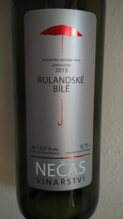 Fľaša vína Rulandské bílé 2015, zemské víno (polosuché)