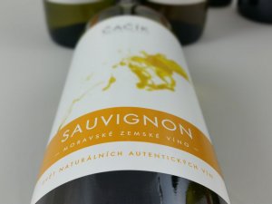 Fľaša vína Sauvignon 2014, zemské víno (suché)