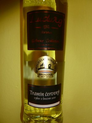 Fľaša vína Tramín červený 2011, výber z hrozna (polosuché)