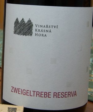 Fľaša vína Zweigeltrebe reserva 2011, zemské víno (suché)