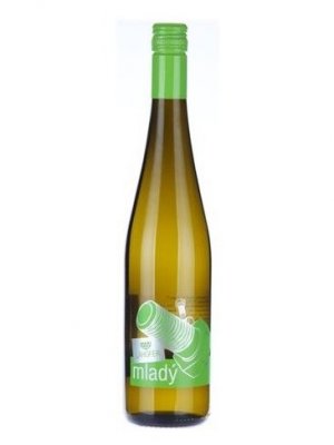 Fľaša vína Mladý Lahofer 2014, zemské víno (polosuché)