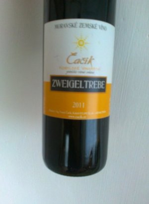 Fľaša vína Zweigeltrebe 2011, zemské víno (suché)