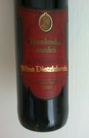 Fľaša vína Frankovka modrá 2010, akostné víno (suché)