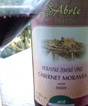 Fľaša vína Cabernet Moravia 2009, zemské víno (suché)