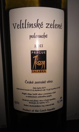 Fľaša vína Veltlínské zelené 2011, zemské víno (suché)