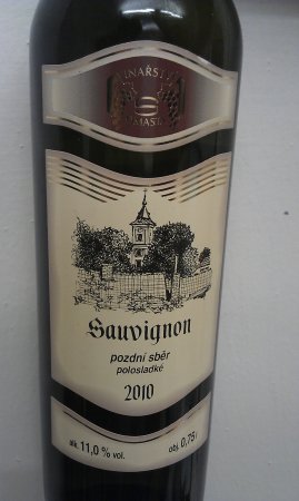 Fľaša vína Sauvignon 2010, pozdný sber (polosladké)