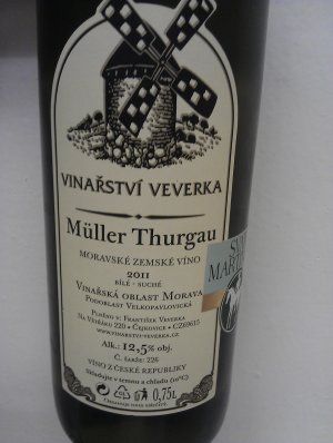 Fľaša vína Müller Thurgau (Svatomartinské) 2011, zemské víno (suché)